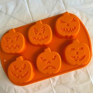 Pumpkin Molds for Halloween